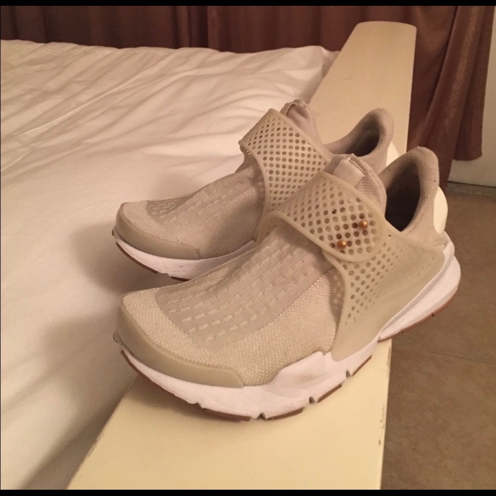 Nike sock darts